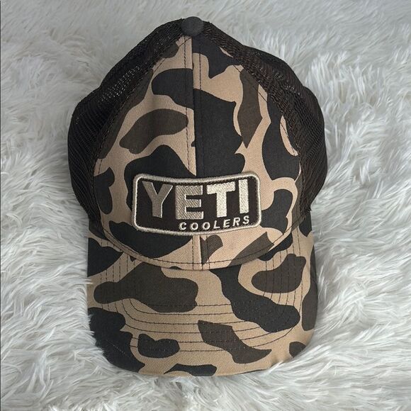 Yeti Camo Hat - Picture 1 of 8